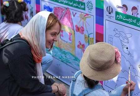 عکس مهناز افشار در جشنواره طولانی ترین نقاشی کشور (1)