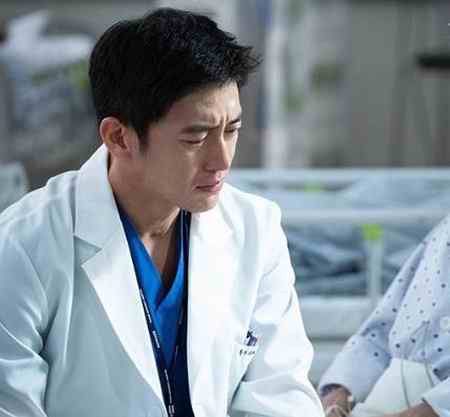 بیوگرافی بازیگر نقش یون ته وون در افسانه اوک نیو (6)