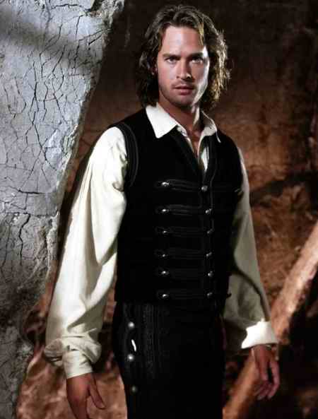 عکس بازیگران سریال Van Helsing + خلاصه داستان (8)